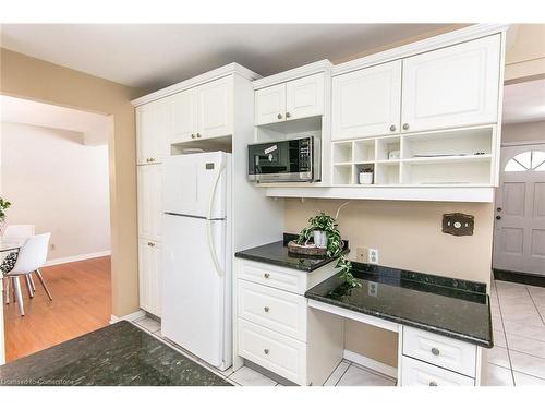 464 Hazel Street, Waterloo, ON - Indoor Photo Showing Kitchen