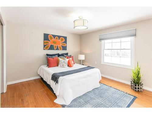 464 Hazel Street, Waterloo, ON - Indoor Photo Showing Bedroom