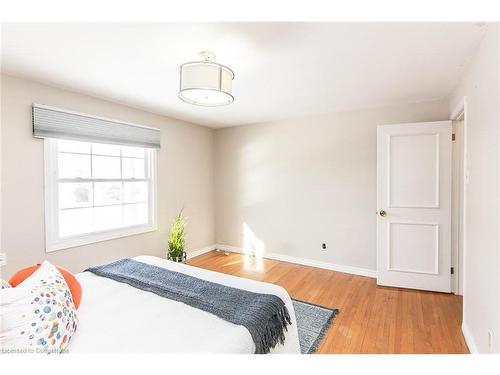 464 Hazel Street, Waterloo, ON - Indoor Photo Showing Bedroom