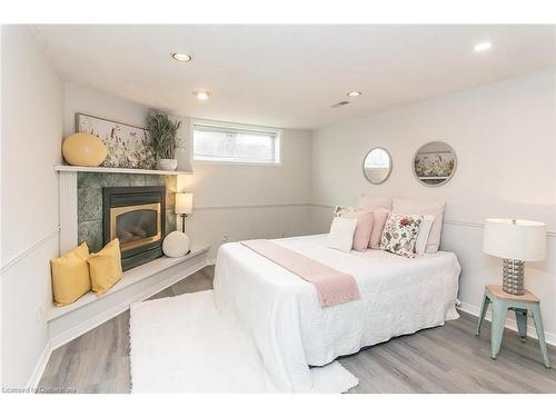 464 Hazel Street, Waterloo, ON - Indoor Photo Showing Bedroom With Fireplace