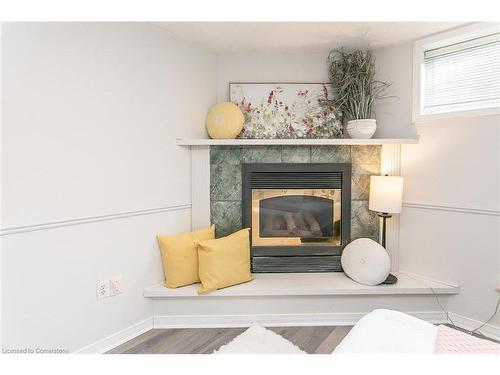 464 Hazel Street, Waterloo, ON - Indoor Photo Showing Living Room With Fireplace