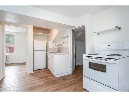 220 Gordon Street, Guelph, ON - Indoor Photo Showing Kitchen