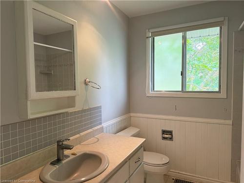 528 Havelock Drive, Waterloo, ON - Indoor Photo Showing Bathroom