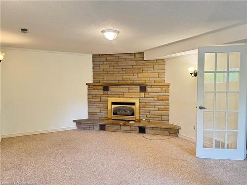 528 Havelock Drive, Waterloo, ON - Indoor Photo Showing Living Room With Fireplace