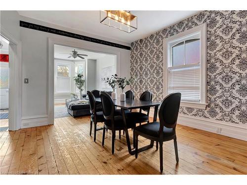 120 Grand Avenue S, Cambridge, ON - Indoor Photo Showing Dining Room