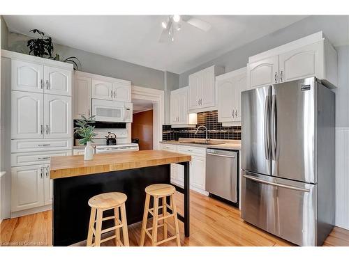 120 Grand Avenue S, Cambridge, ON - Indoor Photo Showing Kitchen