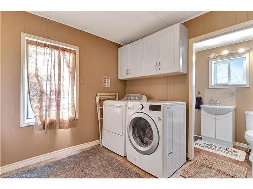 120 Grand Avenue S, Cambridge, ON - Indoor Photo Showing Laundry Room