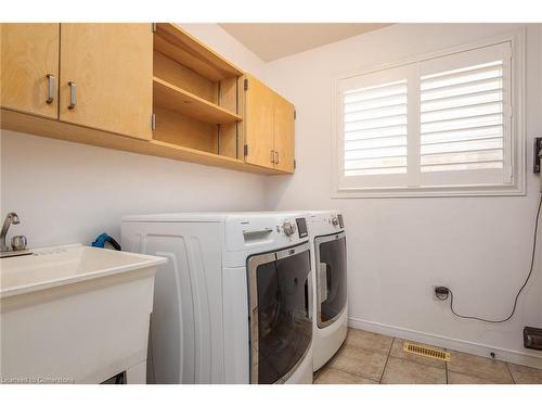 619 Rush Meadow Crescent, Kitchener, ON - Indoor Photo Showing Laundry Room