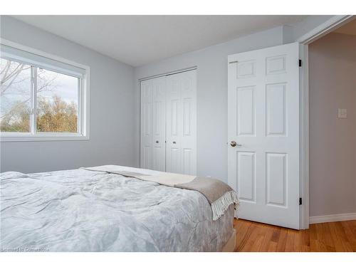 619 Rush Meadow Crescent, Kitchener, ON - Indoor Photo Showing Bedroom