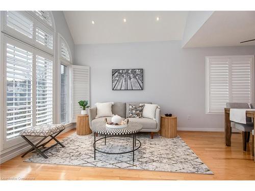 619 Rush Meadow Crescent, Kitchener, ON - Indoor Photo Showing Living Room