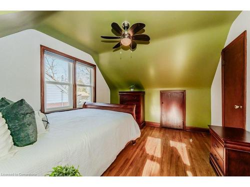 776 Rockway Drive, Kitchener, ON - Indoor Photo Showing Bedroom