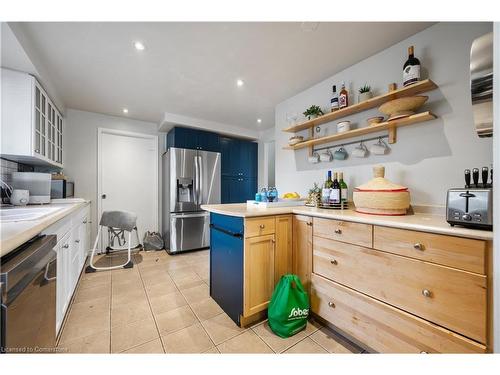 46 Calmcrest Drive, Kitchener, ON - Indoor Photo Showing Kitchen