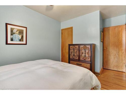 123 Tait Street, Cambridge, ON - Indoor Photo Showing Bedroom