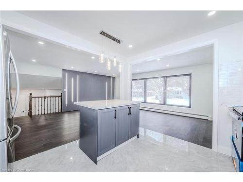 205 Harvard Road, Waterloo, ON - Indoor Photo Showing Kitchen