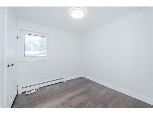 205 Harvard Road, Waterloo, ON - Indoor Photo Showing Other Room