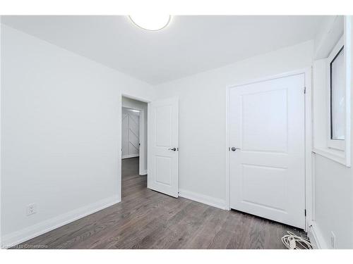 205 Harvard Road, Waterloo, ON - Indoor Photo Showing Other Room