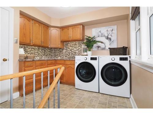 69 Woodward Avenue, Kitchener, ON - Indoor Photo Showing Laundry Room