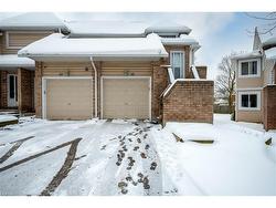 12-205 Highland Crescent  Kitchener, ON N2M 5L6