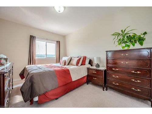 128 Henhoeffer Crescent, Kitchener, ON - Indoor Photo Showing Bedroom