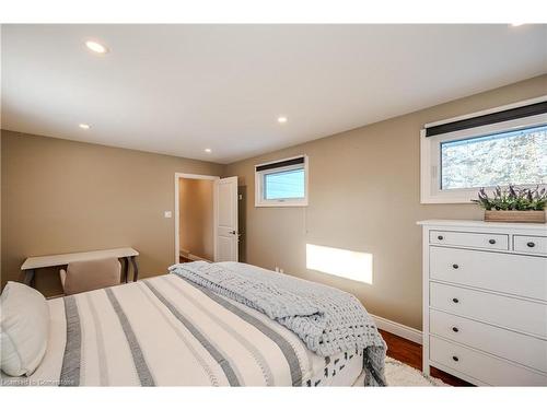 299 Craigleith Drive, Waterloo, ON - Indoor Photo Showing Bedroom