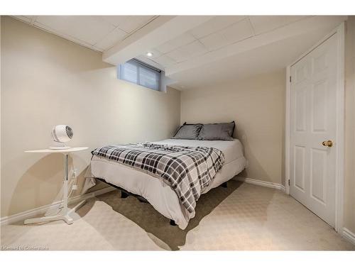 84 Mcfarlane Drive, Cambridge, ON - Indoor Photo Showing Bedroom