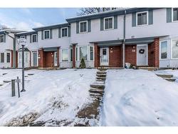 19-219 Kingswood Drive  Kitchener, ON N2E 3J4