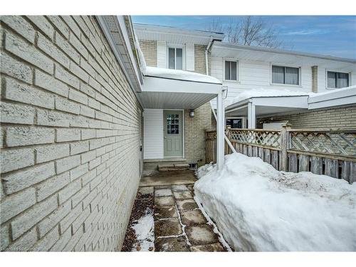 110 Ralgreen Crescent, Kitchener, ON - Indoor Photo Showing Other Room