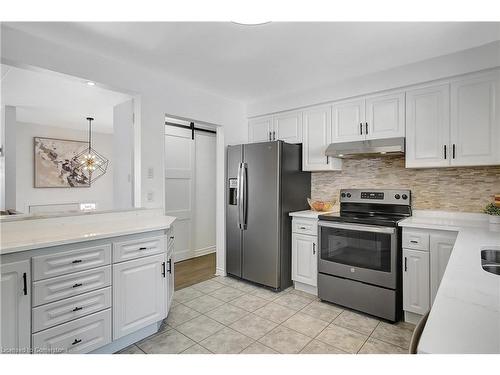 11 Glen Park Crescent, Kitchener, ON - Indoor Photo Showing Kitchen