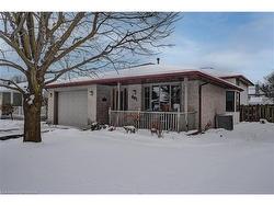 801 Erinbrook Drive  Kitchener, ON N2E 2V4