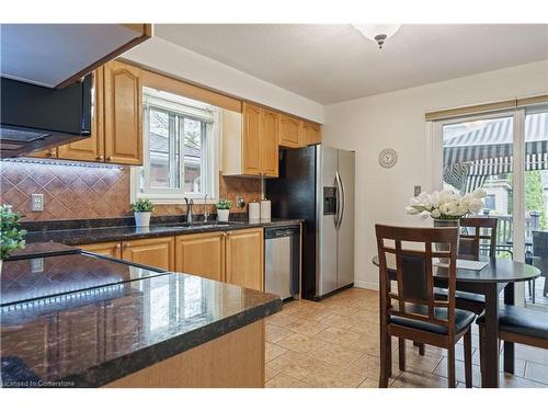 329 Otterbein Road, Kitchener, ON - Indoor Photo Showing Kitchen