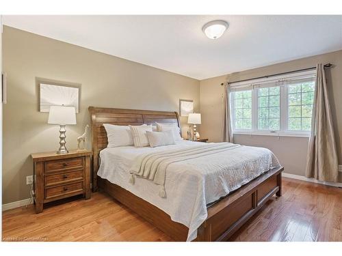 329 Otterbein Road, Kitchener, ON - Indoor Photo Showing Bedroom