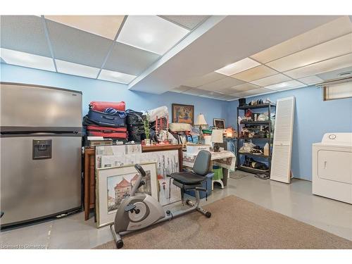 329 Otterbein Road, Kitchener, ON - Indoor Photo Showing Laundry Room