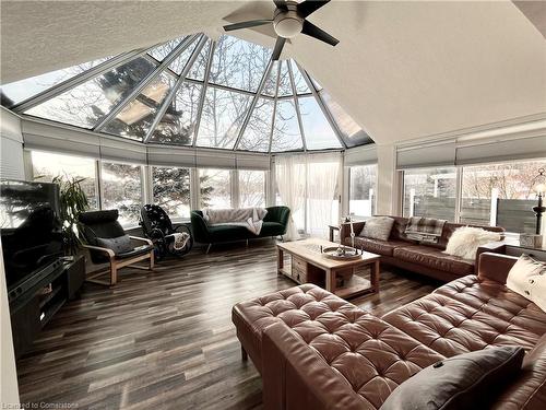 488 Timbercroft Crescent, Waterloo, ON - Indoor Photo Showing Living Room