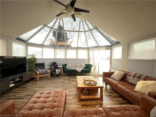 488 Timbercroft Crescent, Waterloo, ON - Indoor Photo Showing Living Room