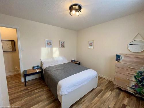 488 Timbercroft Crescent, Waterloo, ON - Indoor Photo Showing Bedroom