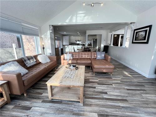 488 Timbercroft Crescent, Waterloo, ON - Indoor Photo Showing Living Room