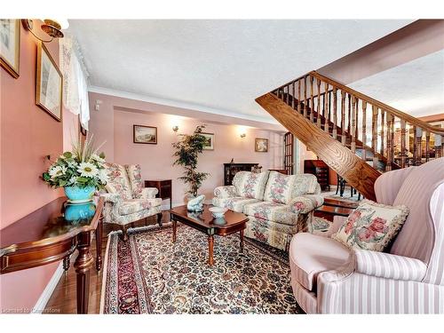 1045 Studiman Road, Cambridge, ON - Indoor Photo Showing Living Room