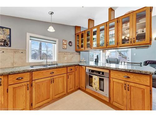 1045 Studiman Road, Cambridge, ON - Indoor Photo Showing Kitchen With Double Sink