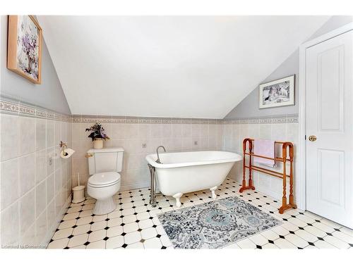 1045 Studiman Road, Cambridge, ON - Indoor Photo Showing Bathroom