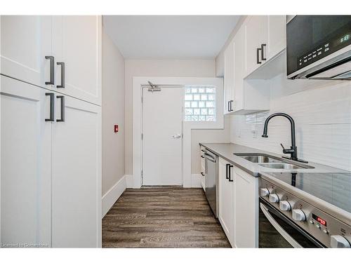 41 Albert Street, Hamilton, ON - Indoor Photo Showing Kitchen With Double Sink