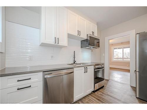 41 Albert Street, Hamilton, ON - Indoor Photo Showing Kitchen With Stainless Steel Kitchen With Upgraded Kitchen