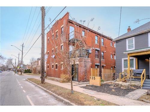 41 Albert Street, Hamilton, ON - Outdoor