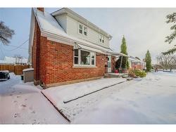 776 Rockway Drive  Kitchener, ON N2G 3B7