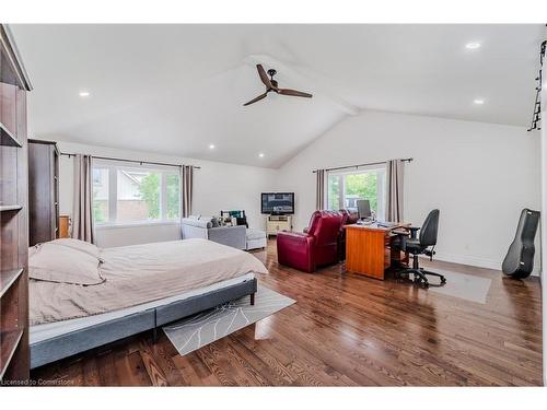 301 Shakespeare Drive, Waterloo, ON - Indoor Photo Showing Bedroom