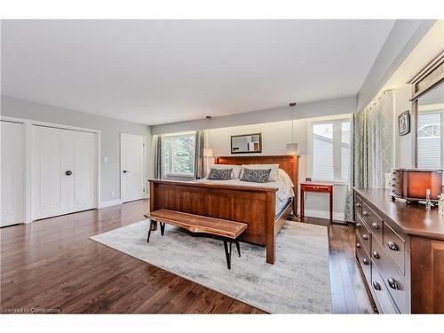 301 Shakespeare Drive, Waterloo, ON - Indoor Photo Showing Bedroom