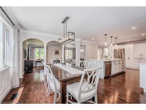 301 Shakespeare Drive, Waterloo, ON - Indoor Photo Showing Dining Room