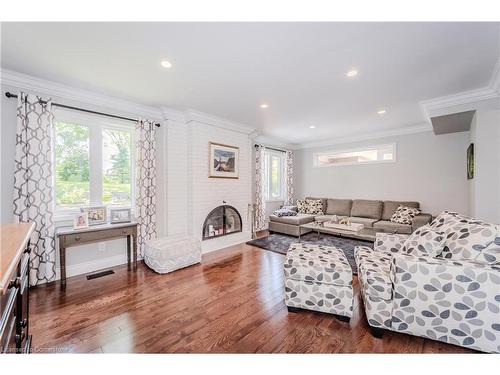 301 Shakespeare Drive, Waterloo, ON - Indoor Photo Showing Living Room With Fireplace