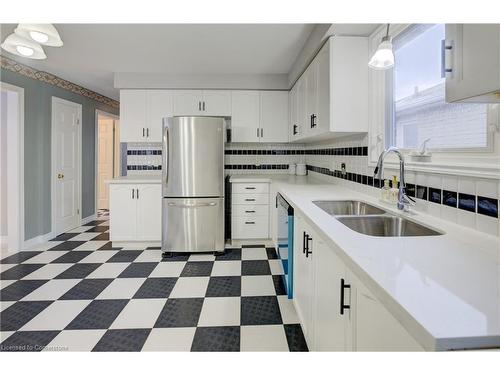 62 Robson Crescent, Hamilton, ON - Indoor Photo Showing Kitchen With Double Sink