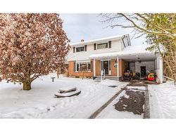 103 Vista Crescent  Kitchener, ON N2M 4C8