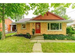 218 Alexandra Avenue  Waterloo, ON N2L 1M7